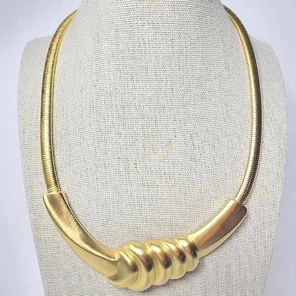 don lin Jewelry Vintage Don Lin Gold Tone Statement Necklace Poshmark